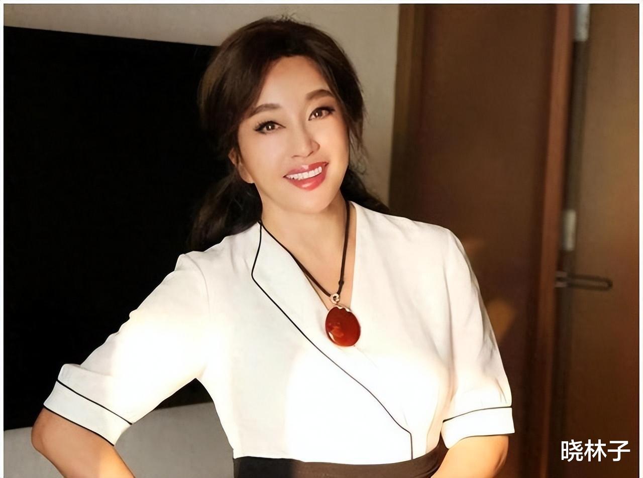 劉曉慶魅力依舊，風(fēng)采不減當(dāng)年，最新消息回顧