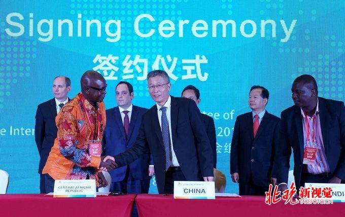 新澳門一碼一碼100準(zhǔn)確,實(shí)地評(píng)估解析說明_基礎(chǔ)版86.247